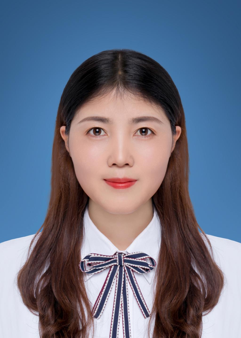 辅导员：吴晶
