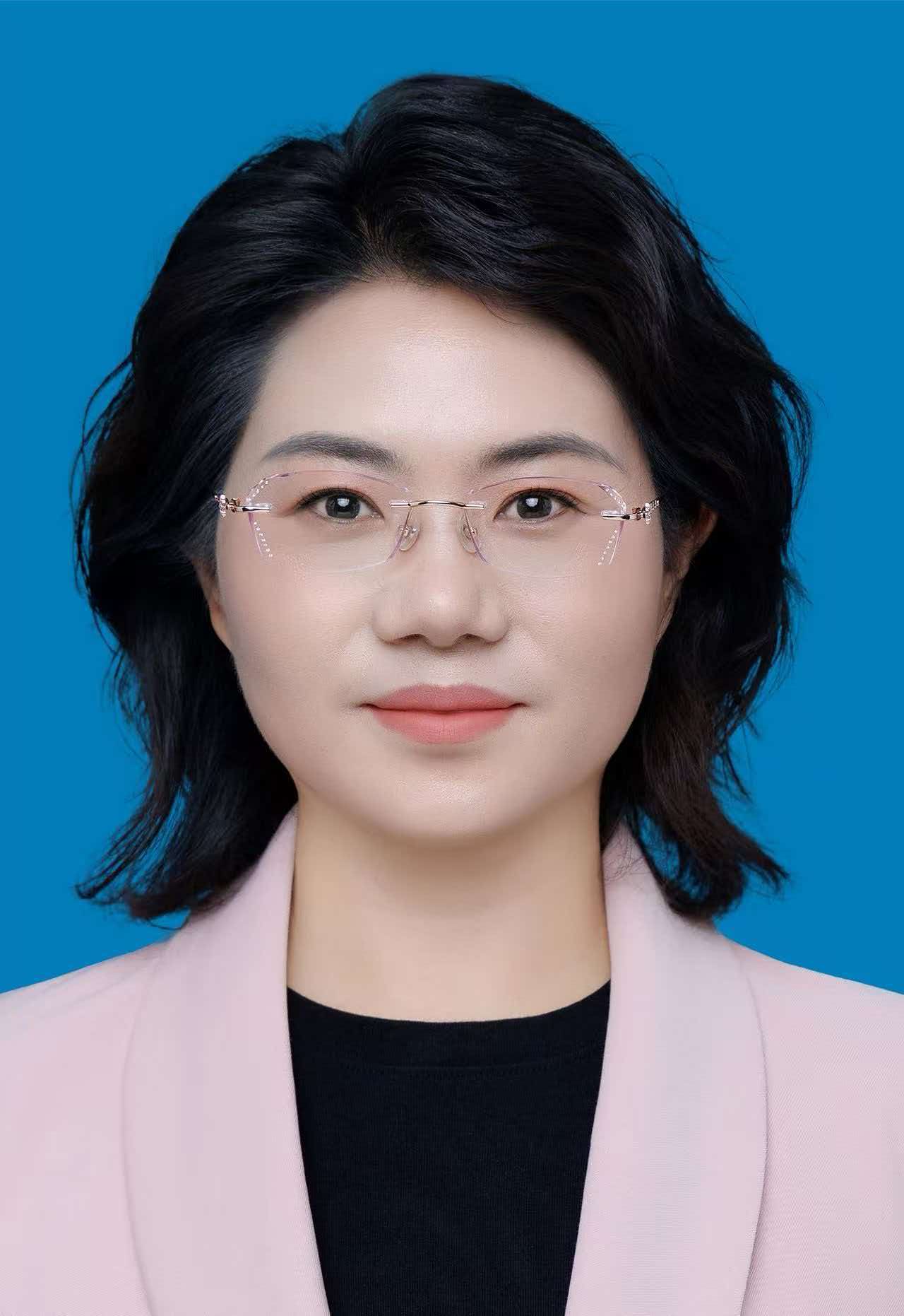 伏红霞