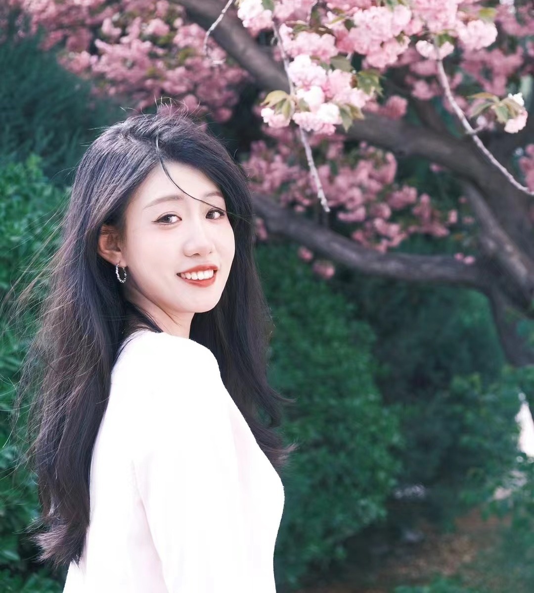 教师：李晋媛