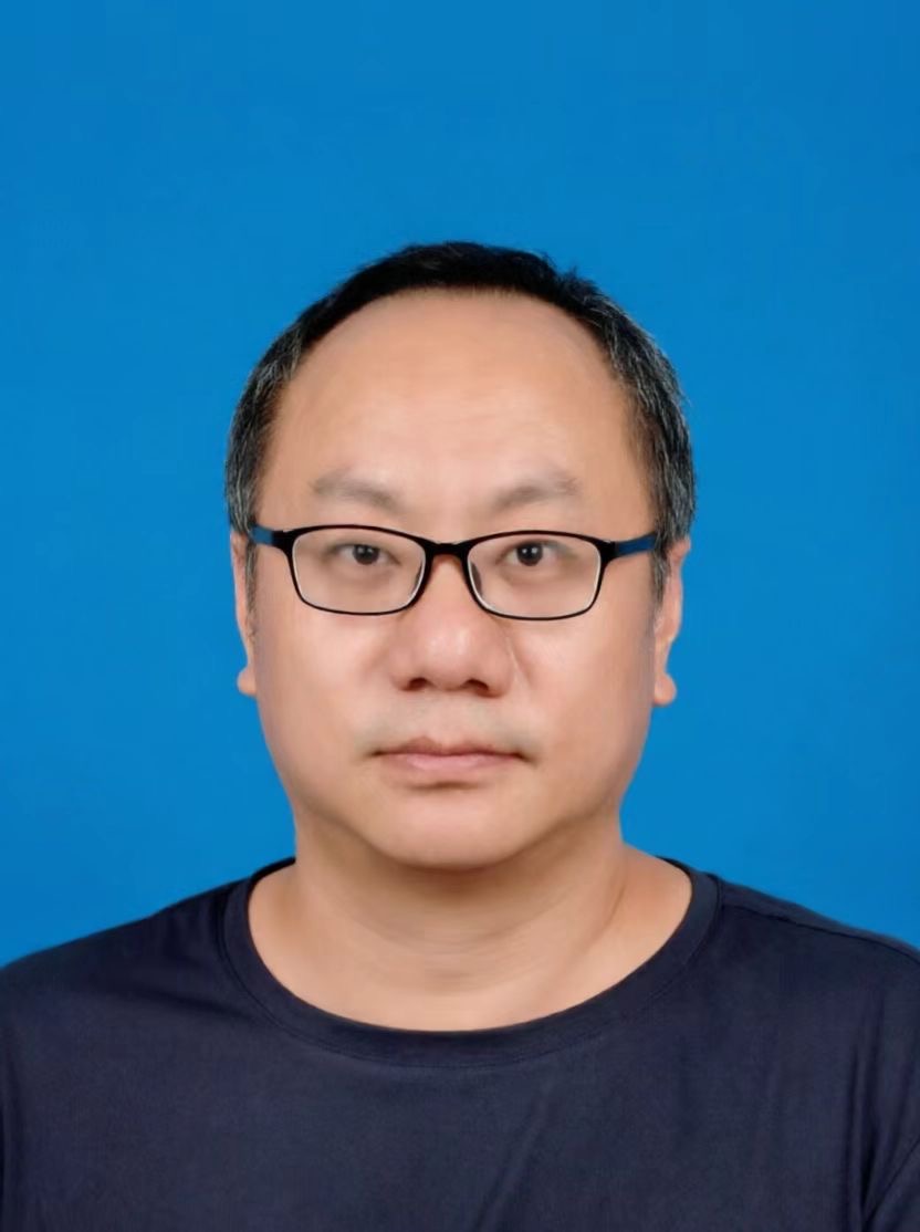 李栋
