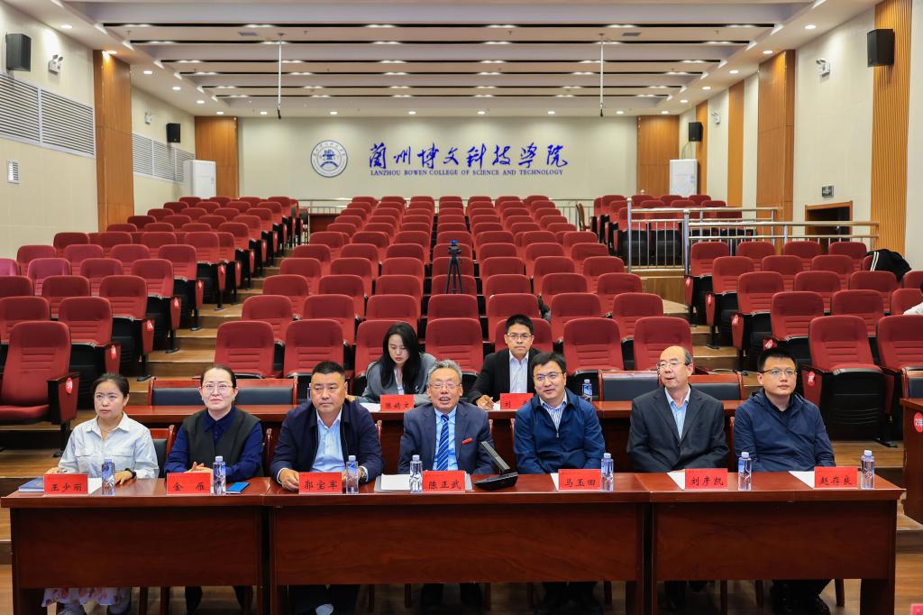 学校与马来西亚管理与科学大学举行合作协议签署仪式